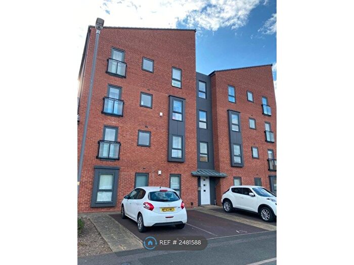 2 Bedroom Flat To Rent In Humphries Road, Wolverhampton, WV10