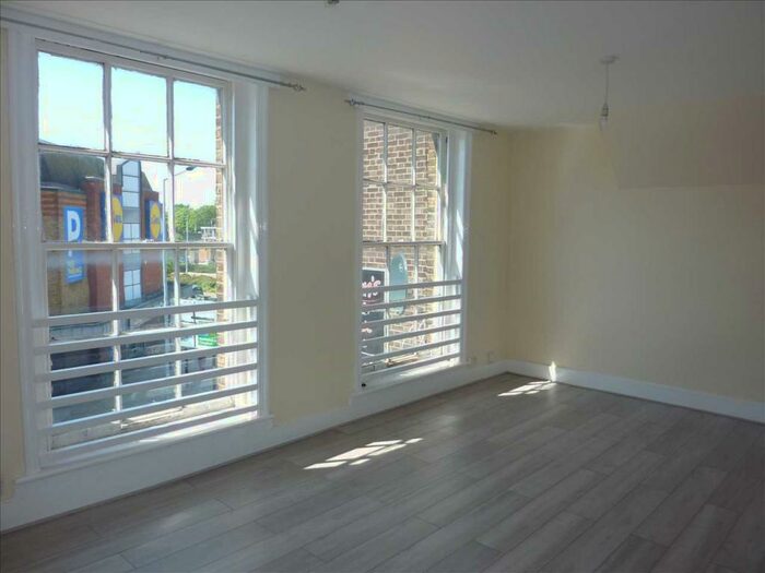 2 Bedroom Flat To Rent In Fore Street, London, N18