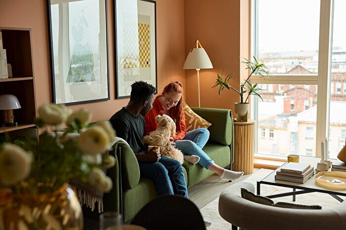 2 Bedroom Apartment To Rent In Candleriggs, Trongate, Glasgow, G1