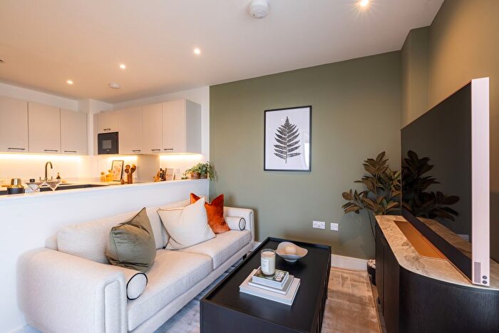 2 Bedroom Flat For Sale In Silver Road, Lewisham, SE13