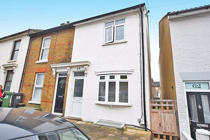 2 Bedroom Property To Rent In Perryfield Street, Maidstone, ME14