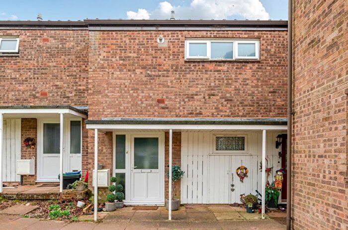2 Bedroom Flat For Sale In Wyndham Road, Silverton, Exeter, Devon, EX5