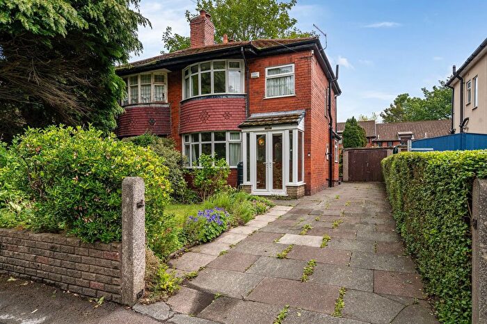 3 Bedroom Semi Detached House For Sale In Long Lane, Bolton, BL2