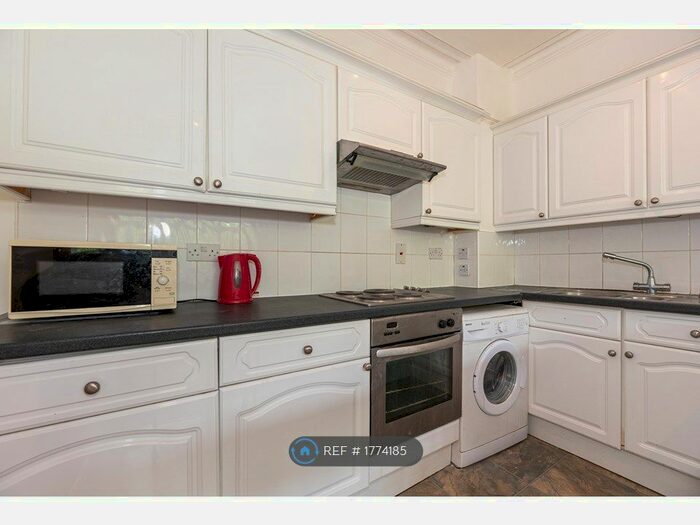 1 Bedroom Flat To Rent In Albion Road, Sutton, SM2