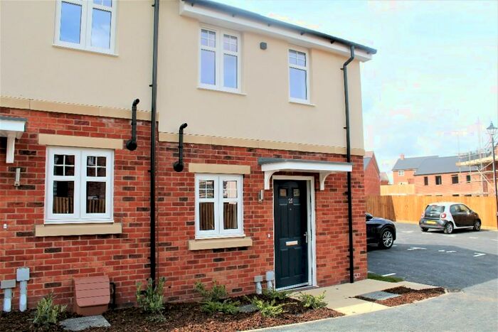 2 Bedroom End Of Terrace House To Rent In Eagle Way, St. Albans, Hertfordshire, AL4