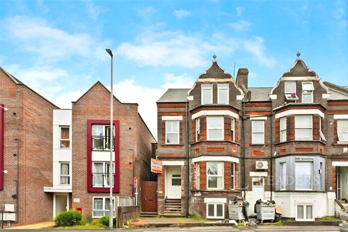 1 Bedroom Flat To Rent In Castle Street, Luton, Bedfordshire, LU1