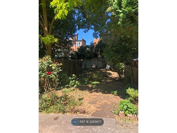 2 Bedroom Flat To Rent In Malpas Road, Brockley, SE4