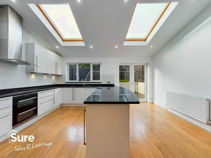 4 Bedroom Semi-Detached House To Rent In Anchor Lane, Hemel Hempstead, Hertfordshire, HP1