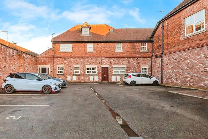 2 Bedroom Maisonette For Sale In Kensington Court, Nantwich, CW5