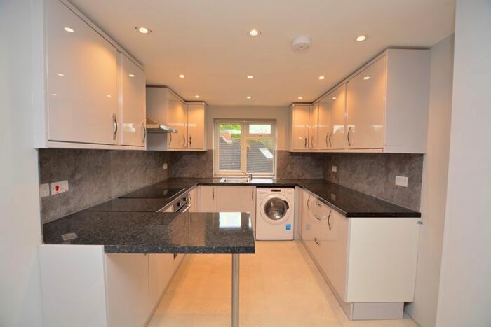 2 Bedroom Flat To Rent In Greenford Gardens, Greenford, UB6