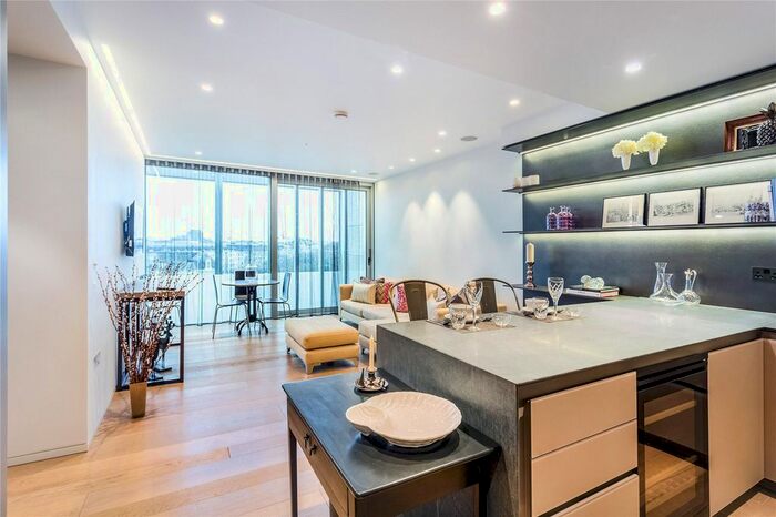 3 Bedroom Flat To Rent In Nova, Buckingham Palace Road, Westminster, London, SW1W