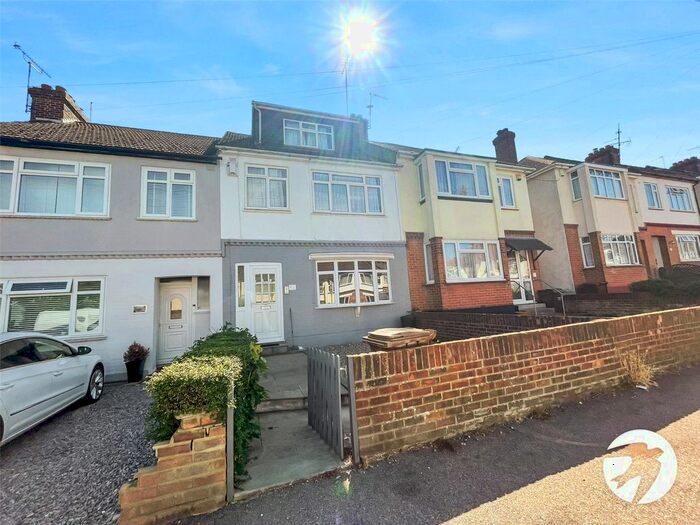 5 Bedroom Terraced House To Rent In Elmfield Road, Rainham, Kent, ME8