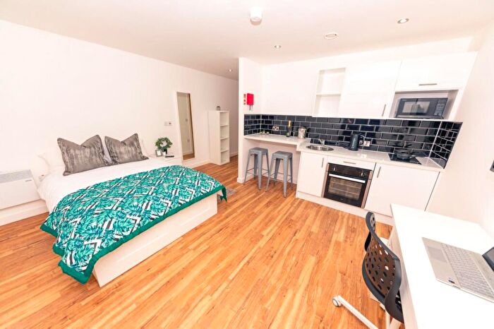 1 Bedroom Flat To Rent In The Studios, Plaza Boulevard, Liverpool, L8