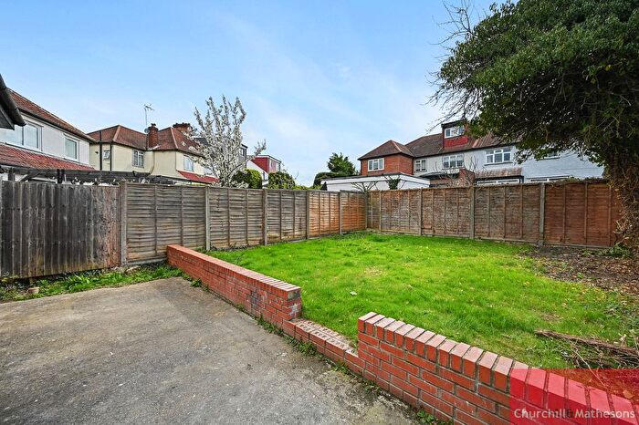 3 Bedroom Flat To Rent In Geary Road, London, NW10