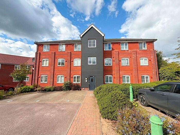2 Bedroom Flat To Rent In Windsor Court, Needham Market, IP6