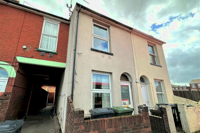 3 Bedroom Terraced House To Rent In St. Nicholas Road, NR30