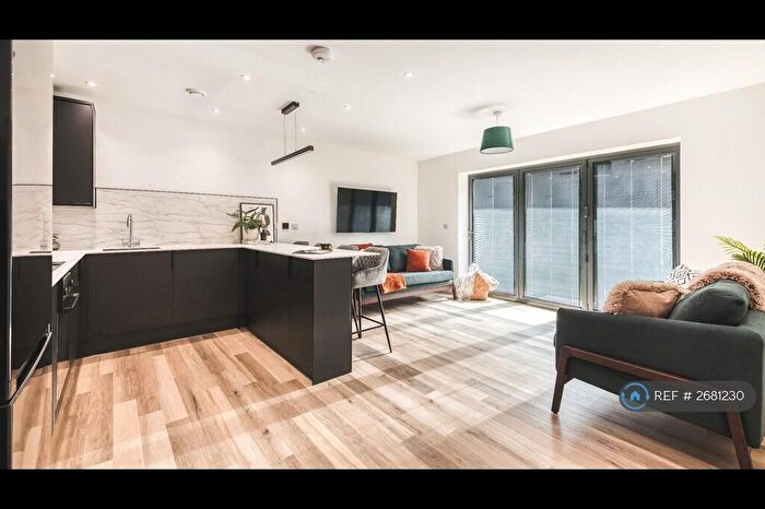 4 Bedroom Semi-Detached House To Rent In Radbourne Street, Derby, DE22