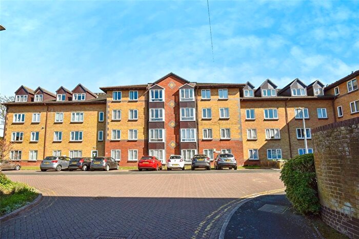 1 Bedroom Flat For Sale In Barkers Court, Sittingbourne, ME10