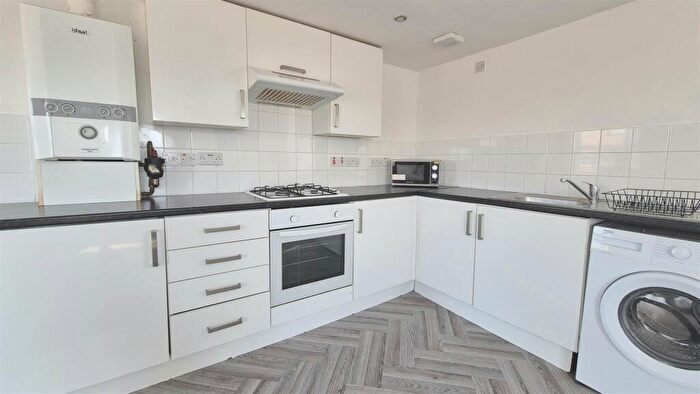 2 Bedroom Flat To Rent In Pelham Road, Southsea, PO5