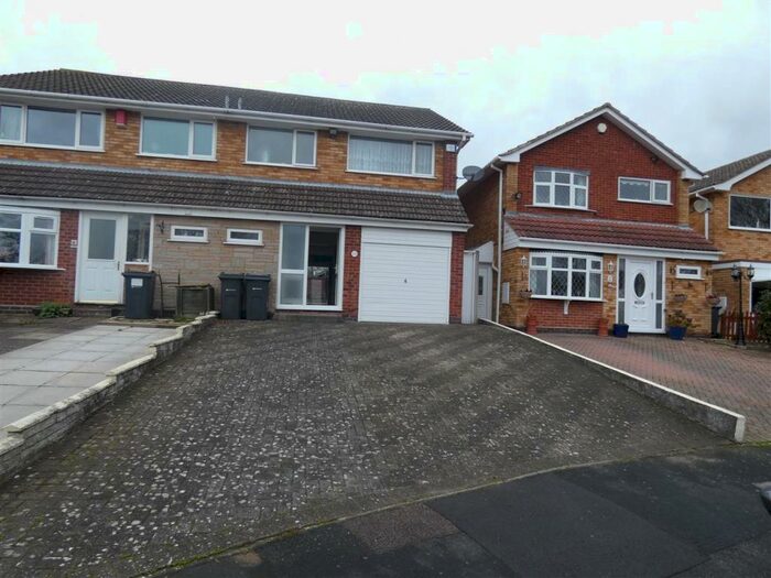 3 Bedroom Semi-Detached House To Rent In Leabrook, Yardley, Birmingham, B26