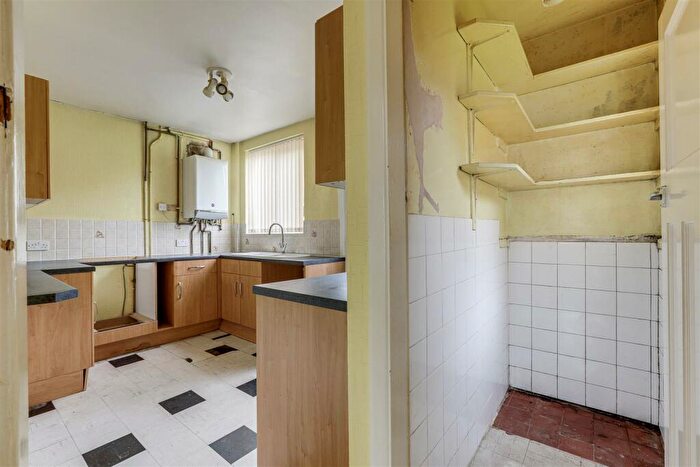 3 Bedroom Detached House For Sale In Newlyn Drive, Aspley, Nottinghamshire, NG8