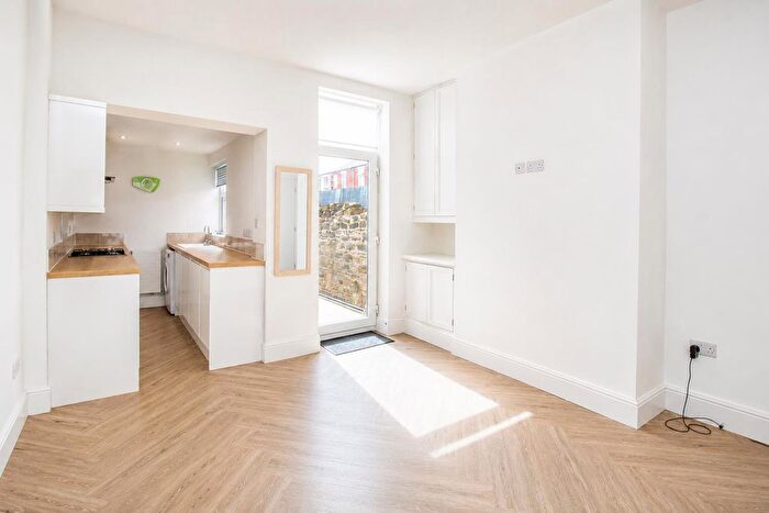2 Bedroom Terraced House To Rent In Kings Road, Blackburn, BB2