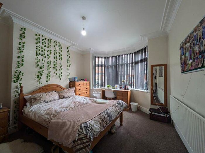 6 Bedroom Terraced House To Rent In Elmsthorpe Avenue, Nottingham, NG7