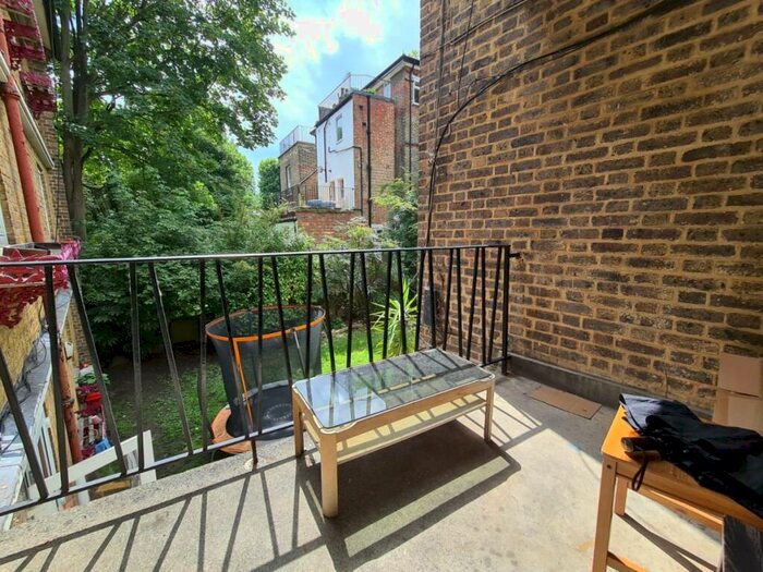 4 Bedroom Flat To Rent In Highbury New Park, Highbury, N5