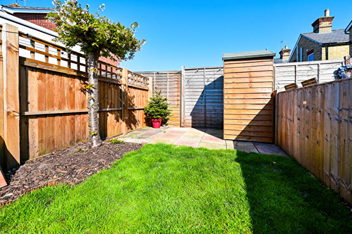 1 Bedroom Maisonette To Rent In Peabody Road, Farnborough, GU14