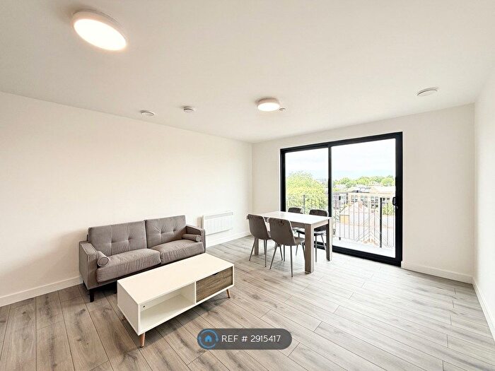1 Bedroom Flat To Rent In Witham Road, London, W13