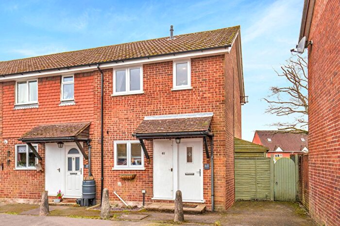 3 Bedroom End Of Terrace House For Sale In Hazel Road, Four Marks, GU34