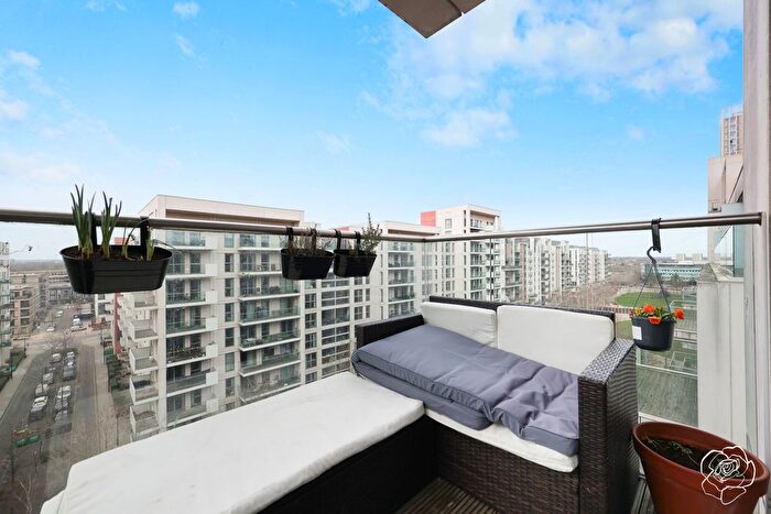 2 Bedroom Flat For Sale In Tayberry House, Ravens Walk, Stratford, E20