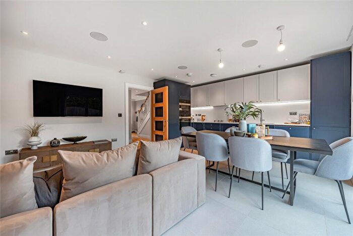 3 Bedroom Semi-Detached House To Rent In Walnut Tree Gardens, West Horsley, KT24