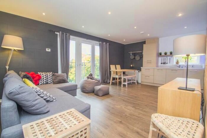 2 Bedroom Flat To Rent In Arneil Drive, Varcity North, Edinburgh, EH5