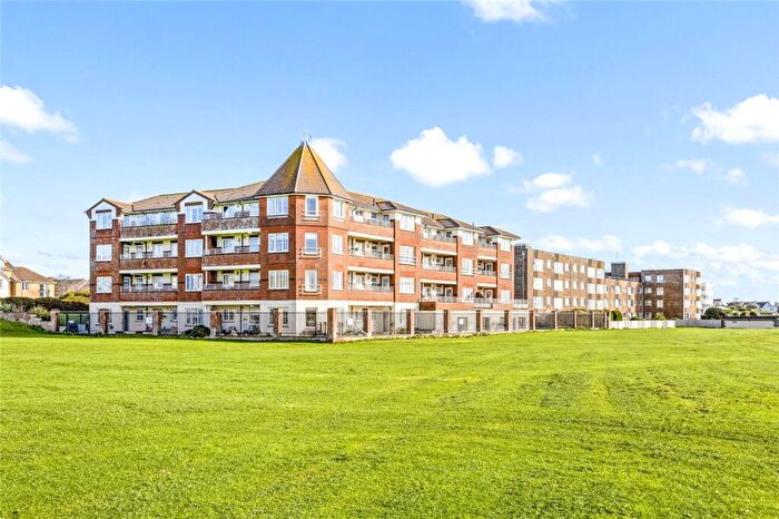 3 Bedroom Flat For Sale In Brighton Road, Lancing, West Sussex, BN15