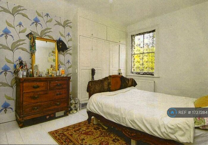 1 Bedroom Flat To Rent In Bromar Road, London, SE5