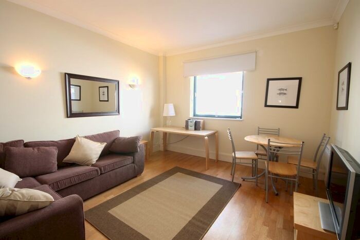 1 Bedroom Flat To Rent In West Block, Forum Magnum Square, London, SE1