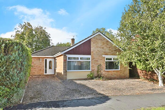 4 Bedroom Detached Bungalow For Sale In Hillside, Barnham Broom, Norwich, NR9