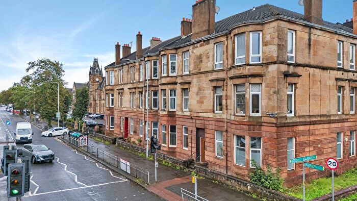 2 Bedroom Flat For Sale In Paisley Road West, Cessnock, G51
