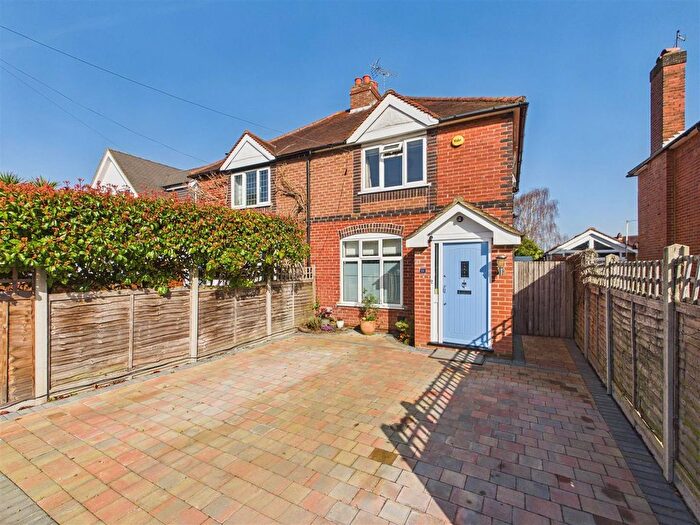 2 Bedroom Property For Sale In The Grove, Walton On Thames, KT12