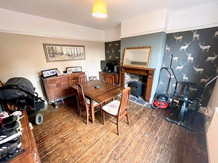 2 Bedroom Detached House For Sale In Methodist Hill, Froncysyllte, LL20