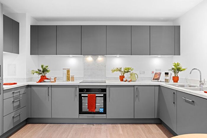 2 Bedroom Flat To Rent In Hetherington Street, Harrow, HA1