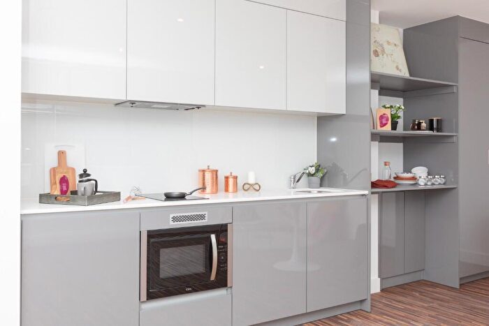 1 Bedroom Apartment To Rent In Large -bed, Westpoint, Chester Road, M16