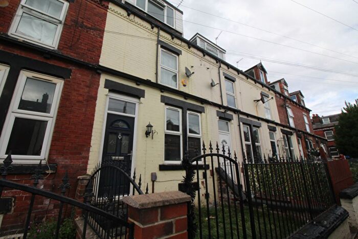 4 Bedroom Terraced House For Sale In Salisbury View, Armley, Leeds, LS12