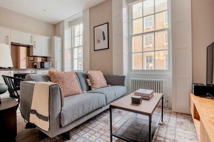 1 Bedroom Flat To Rent In Fitzrovia, London, W1T