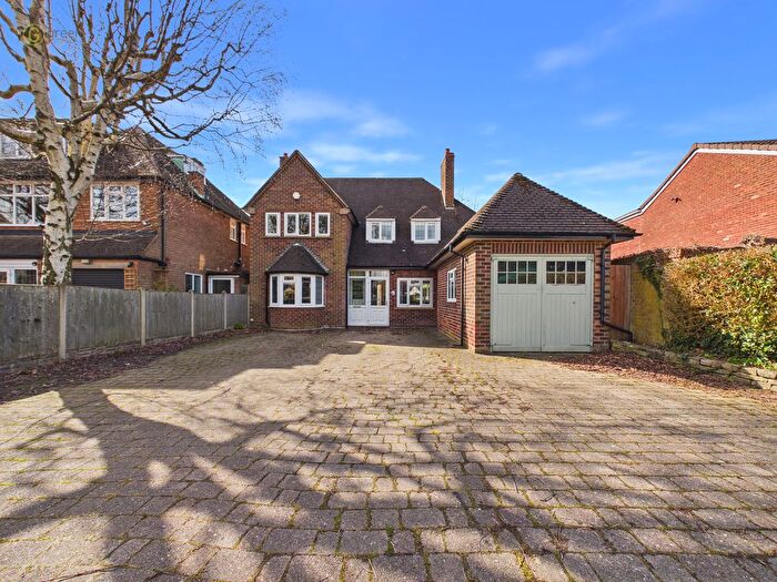 4 Bedroom Detached House For Sale In Hollyfield Road, Sutton Coldfield, B75