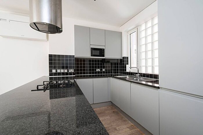 3 Bedroom Flat To Rent In Spital Square, Spitalfields, London, E1