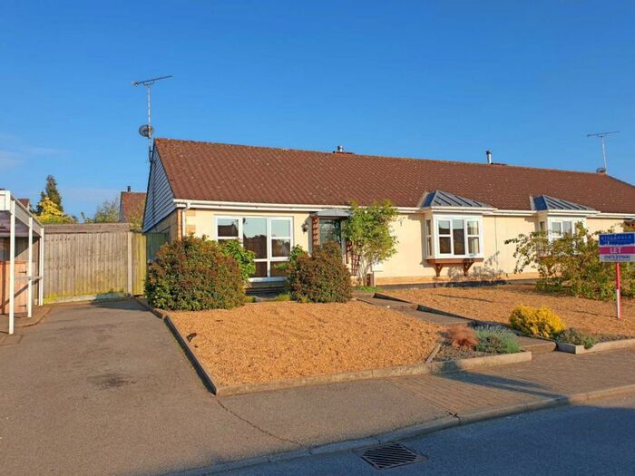 2 Bedroom Bungalow To Rent In Greenways, Sutton Heath, IP12