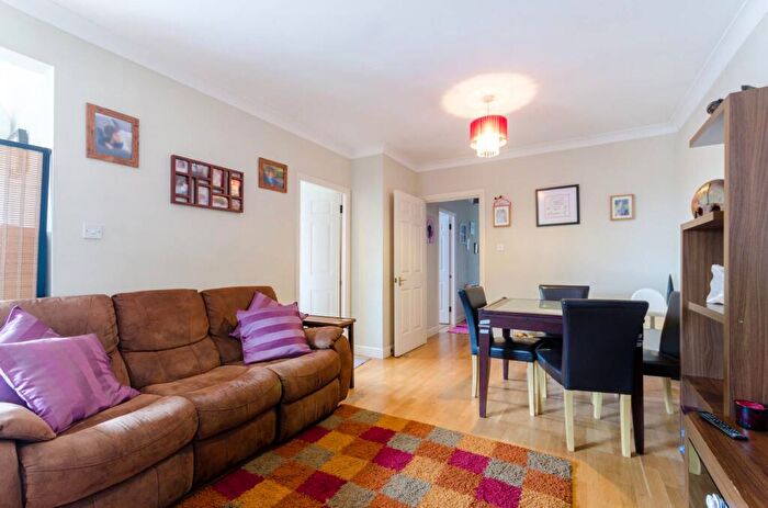 2 Bedroom Flat To Rent In Lady Booth Road, Kingston, Kingston Upon Thames, KT1