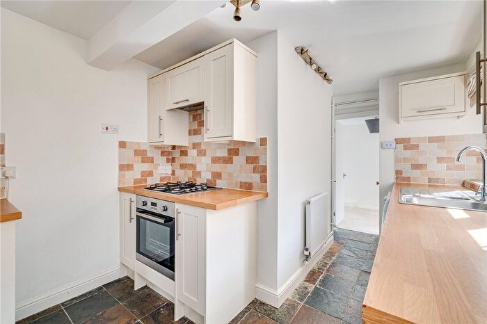 2 Bedroom Flat To Rent In Delaford Street, London, SW6
